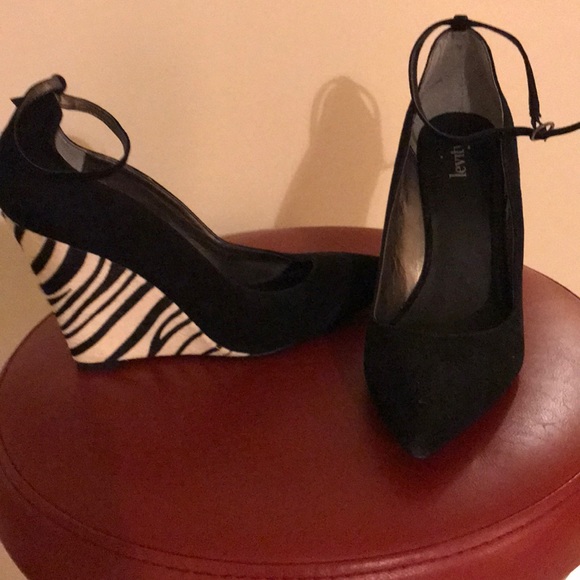 Platform suede pumps - Picture 2 of 2